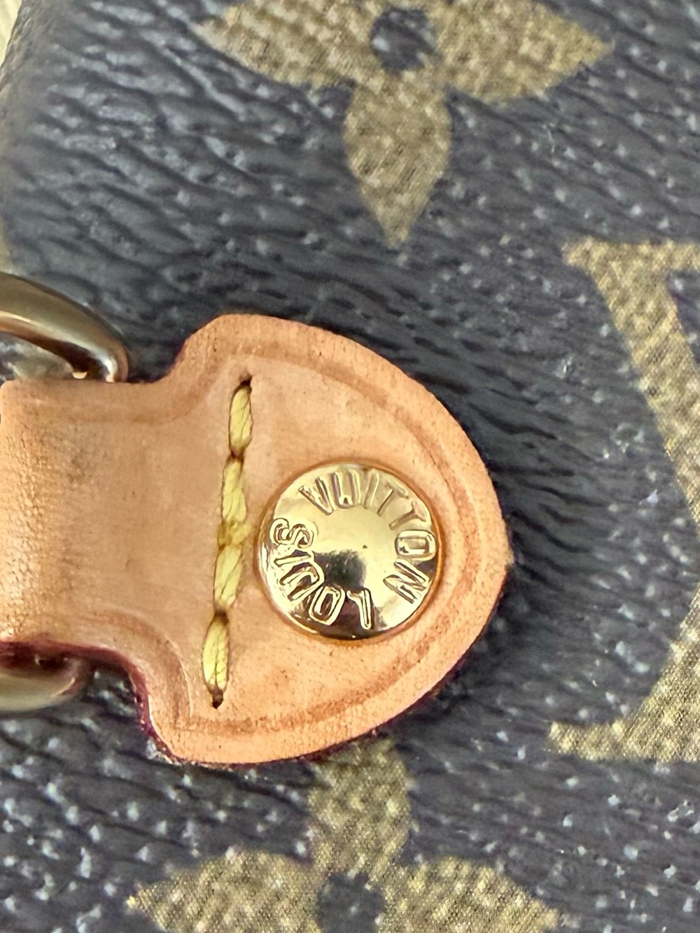 Louis Vuitton GM Neverfull Tote - Picture 11 of 11